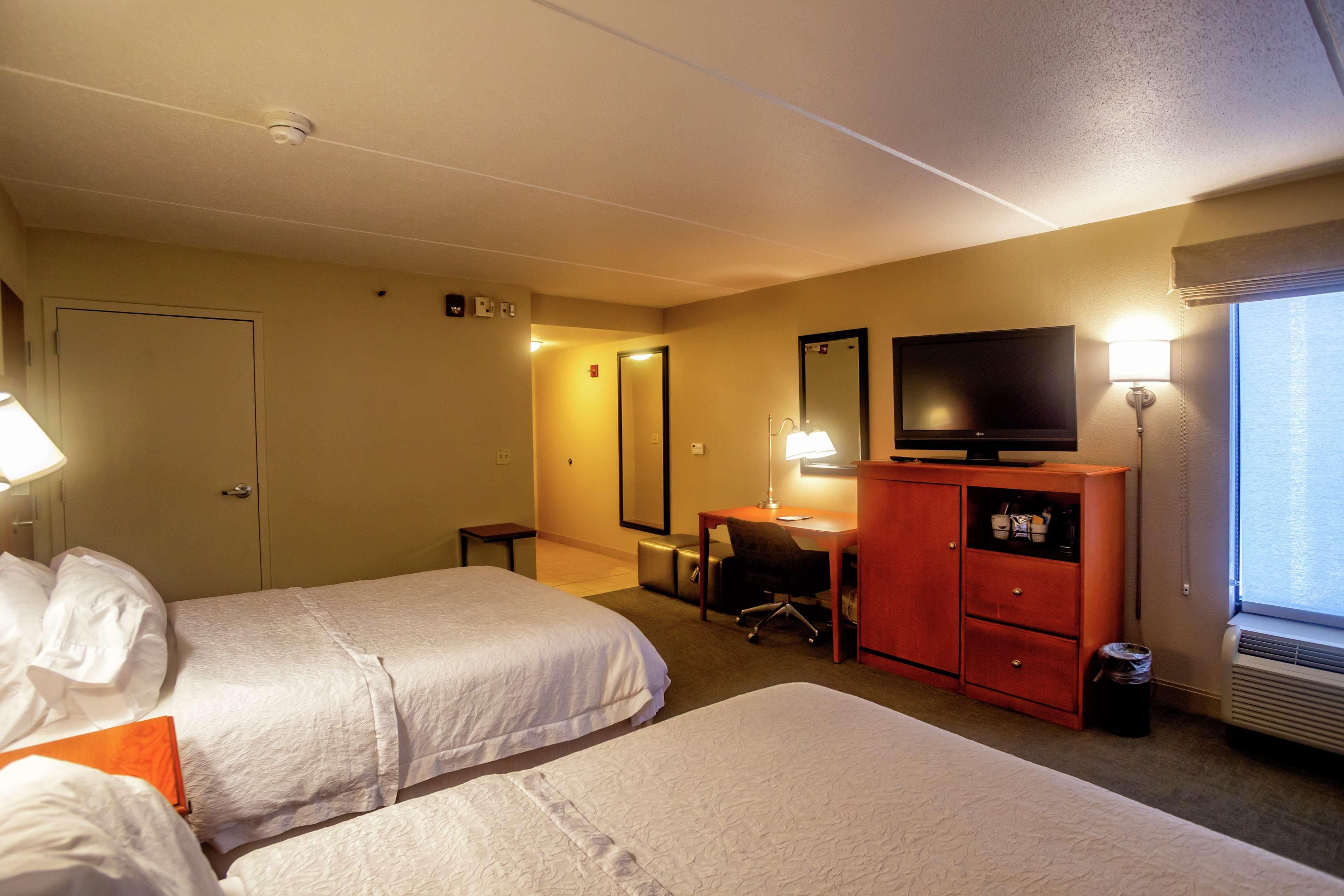 Hampton Inn Wheeling Eksteriør billede