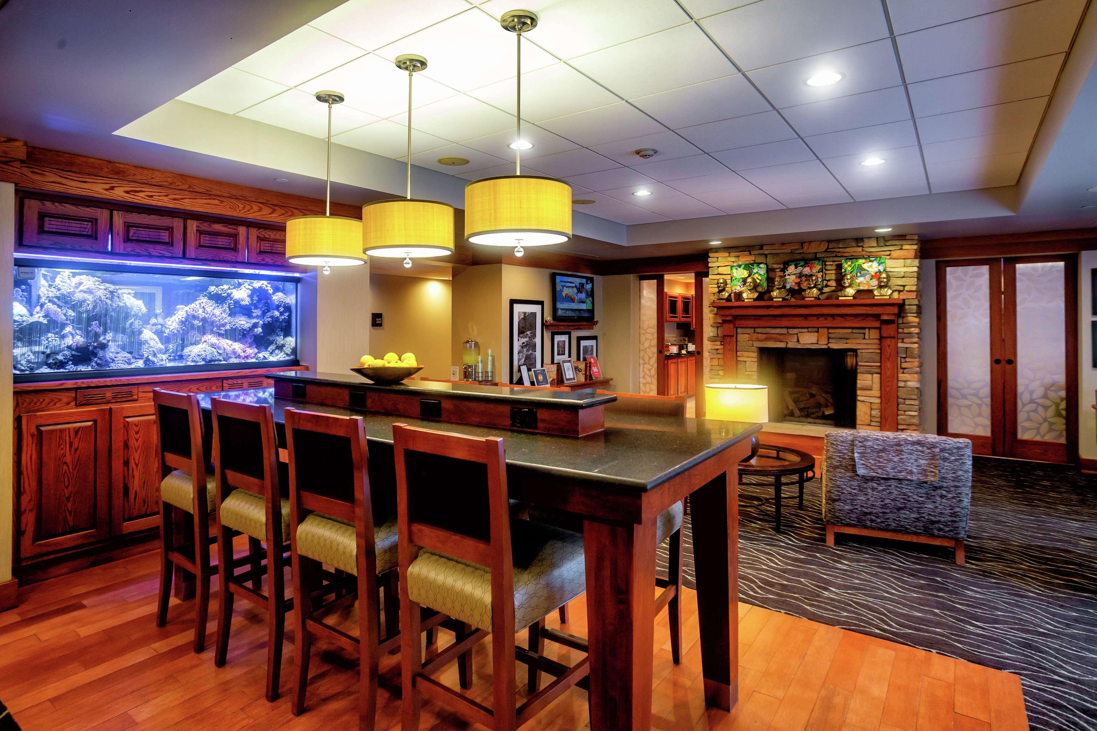 Hampton Inn Wheeling Eksteriør billede