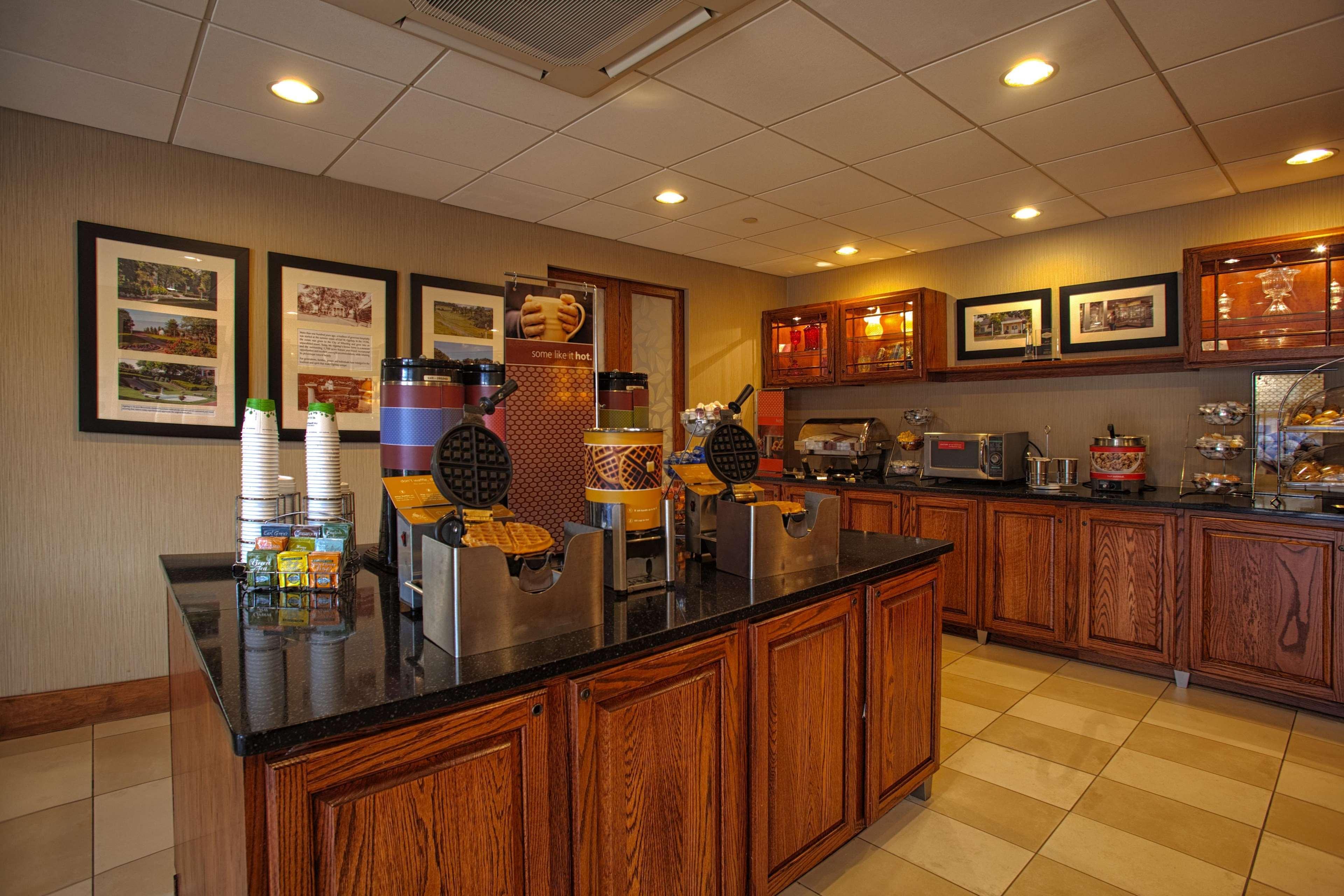 Hampton Inn Wheeling Eksteriør billede