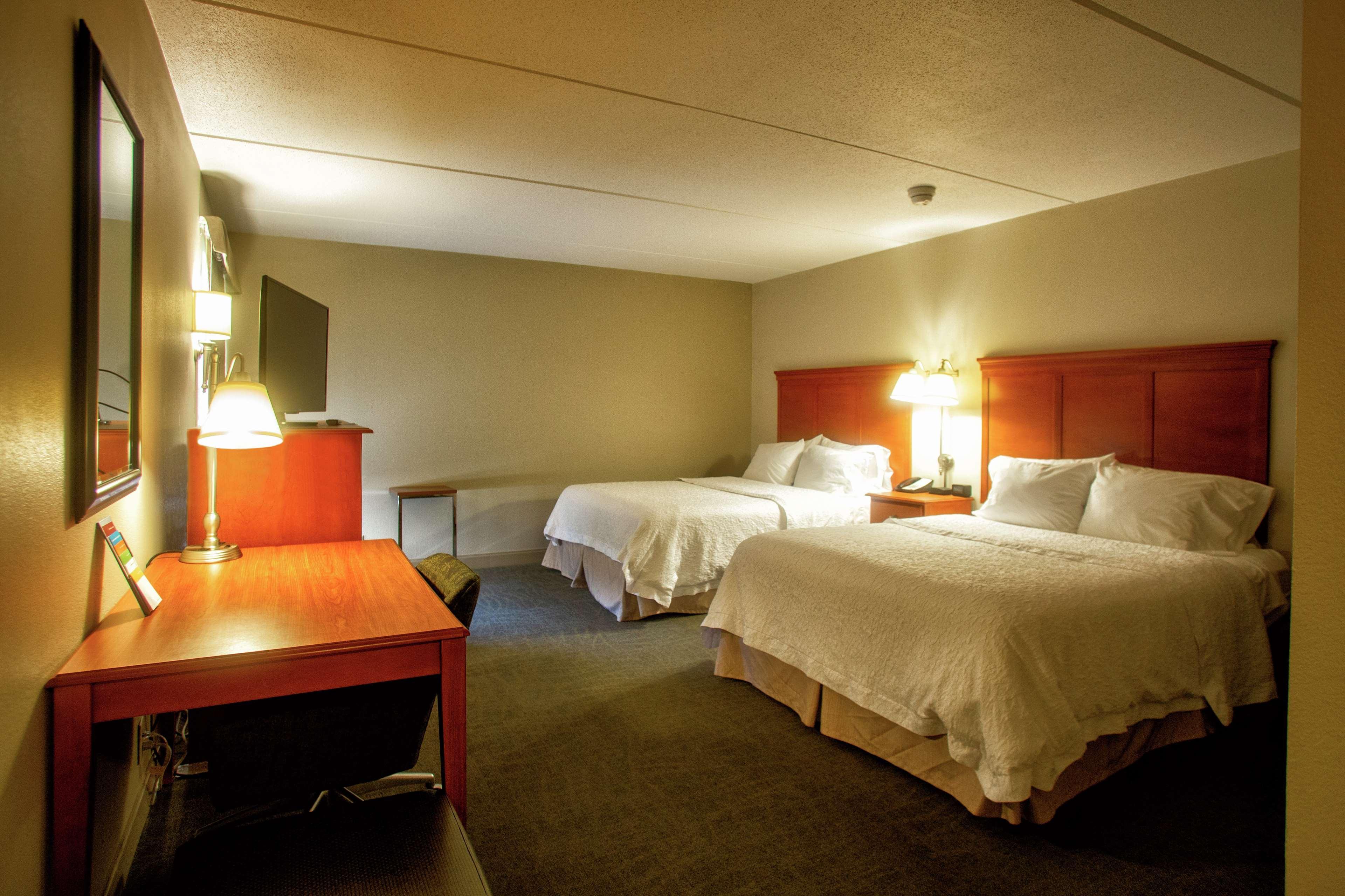 Hampton Inn Wheeling Eksteriør billede