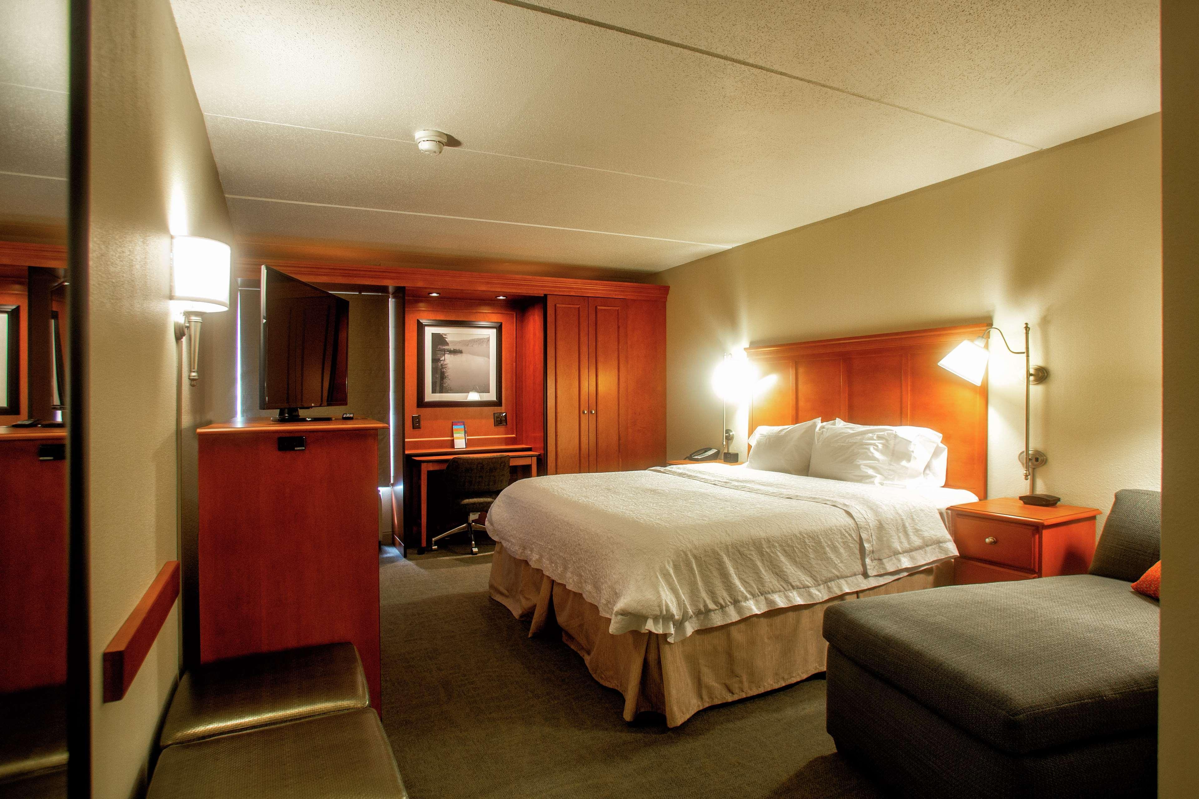 Hampton Inn Wheeling Eksteriør billede